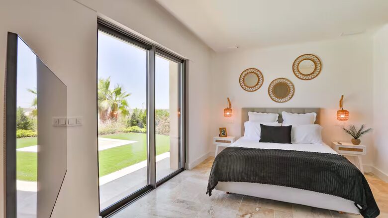 Algarve Waterfront Villa with pool - Faro, Portugal