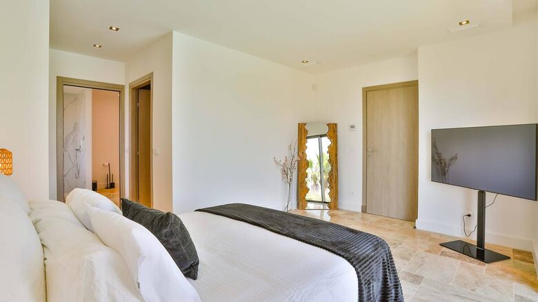 Algarve Waterfront Villa with pool - Faro, Portugal