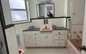 San Francisco Bay Waterfront Apartment - Tiburon, California