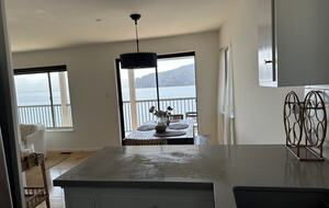 San Francisco Bay Waterfront Apartment - Tiburon, California