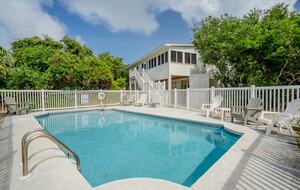 Tranquil Retreat with Private Pool - Eastpoint, Florida