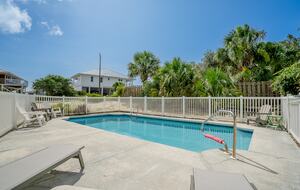 Tranquil Retreat with Private Pool - Eastpoint, Florida