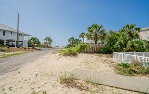 Tranquil Retreat with Private Pool - Eastpoint, Florida