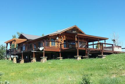 Luxury Log Ranch with Hot Tub, Sauna & Horse Facilities near Steamboat - Steamboat Springs, Colorado