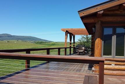 Luxury Log Ranch with Hot Tub, Sauna & Horse Facilities near Steamboat - Steamboat Springs, Colorado
