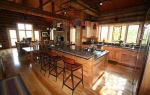 Luxury Log Ranch with Hot Tub, Sauna & Horse Facilities near Steamboat - Steamboat Springs, Colorado