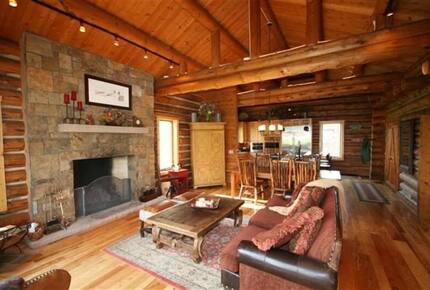 Luxury Log Ranch with Hot Tub, Sauna & Horse Facilities near Steamboat - Steamboat Springs, Colorado
