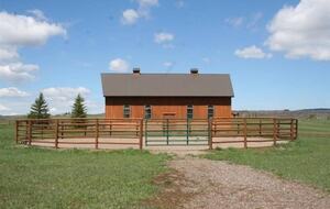Luxury Log Ranch with Hot Tub, Sauna & Horse Facilities near Steamboat - Steamboat Springs, Colorado
