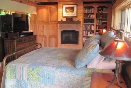 Luxury Log Ranch with Hot Tub, Sauna & Horse Facilities near Steamboat - Steamboat Springs, Colorado