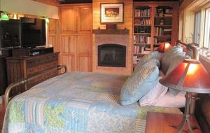 Luxury Log Ranch with Hot Tub, Sauna & Horse Facilities near Steamboat - Steamboat Springs, Colorado