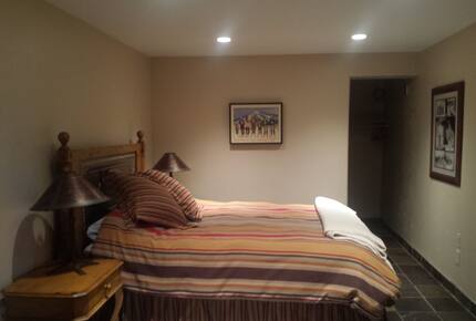 Luxury Log Ranch with Hot Tub, Sauna & Horse Facilities near Steamboat - Steamboat Springs, Colorado