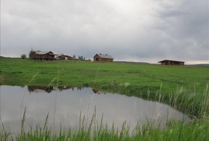 Luxury Log Ranch with Hot Tub, Sauna & Horse Facilities near Steamboat - Steamboat Springs, Colorado