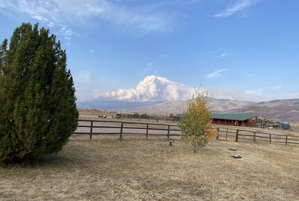 Luxury Log Ranch with Hot Tub, Sauna & Horse Facilities near Steamboat - Steamboat Springs, Colorado
