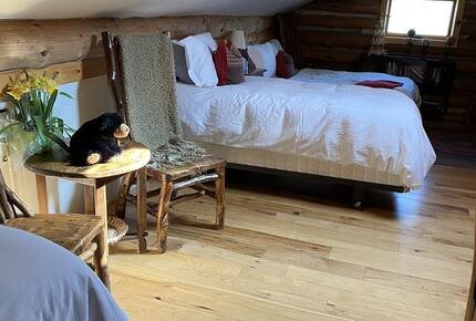 Luxury Log Ranch with Hot Tub, Sauna & Horse Facilities near Steamboat - Steamboat Springs, Colorado