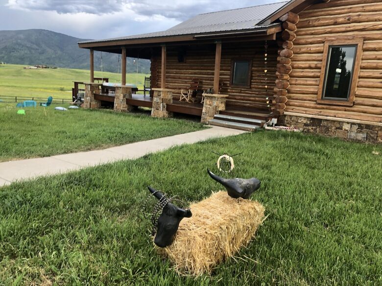 Luxury Log Ranch with Hot Tub, Sauna & Horse Facilities near Steamboat - Steamboat Springs, Colorado