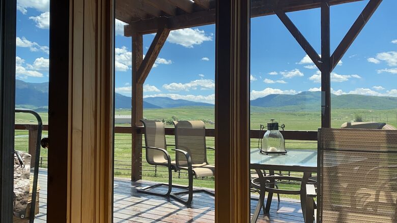 Luxury Log Ranch with Hot Tub, Sauna & Horse Facilities near Steamboat - Steamboat Springs, Colorado