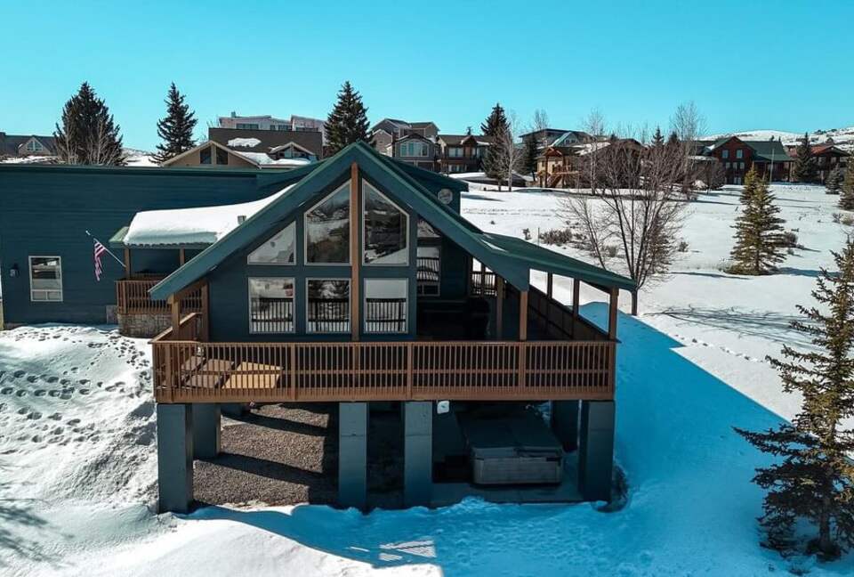 Refined Retreat at Bear Lake’s Sweetwater Golf Course - Garden City, Utah
