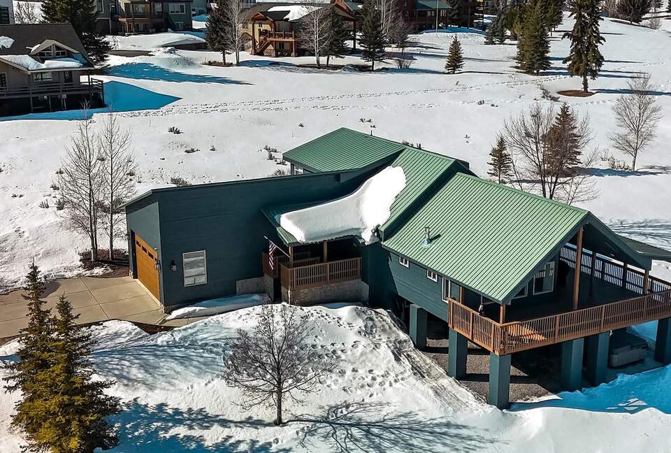 Refined Retreat at Bear Lake’s Sweetwater Golf Course - Garden City, Utah