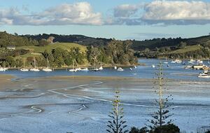 Matakana Haven with Panoramic Sea Views - Matakana, New Zealand