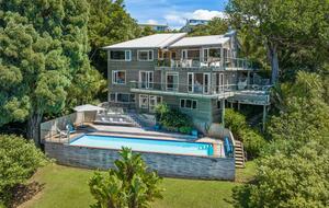 Matakana Haven with Panoramic Sea Views - Matakana, New Zealand