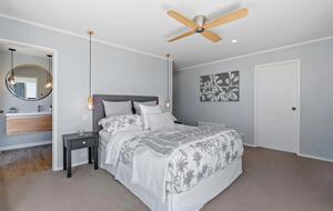 Matakana Haven with Panoramic Sea Views - Matakana, New Zealand