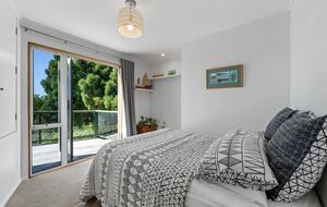 Matakana Haven with Panoramic Sea Views - Matakana, New Zealand