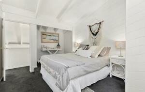 Hidden Gem at the Edge of Noosa National Park - Sunshine Coast, Australia