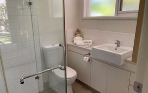 Coastal Getaway with Spacious Yard and Kayaks - Barwon Heads, Australia