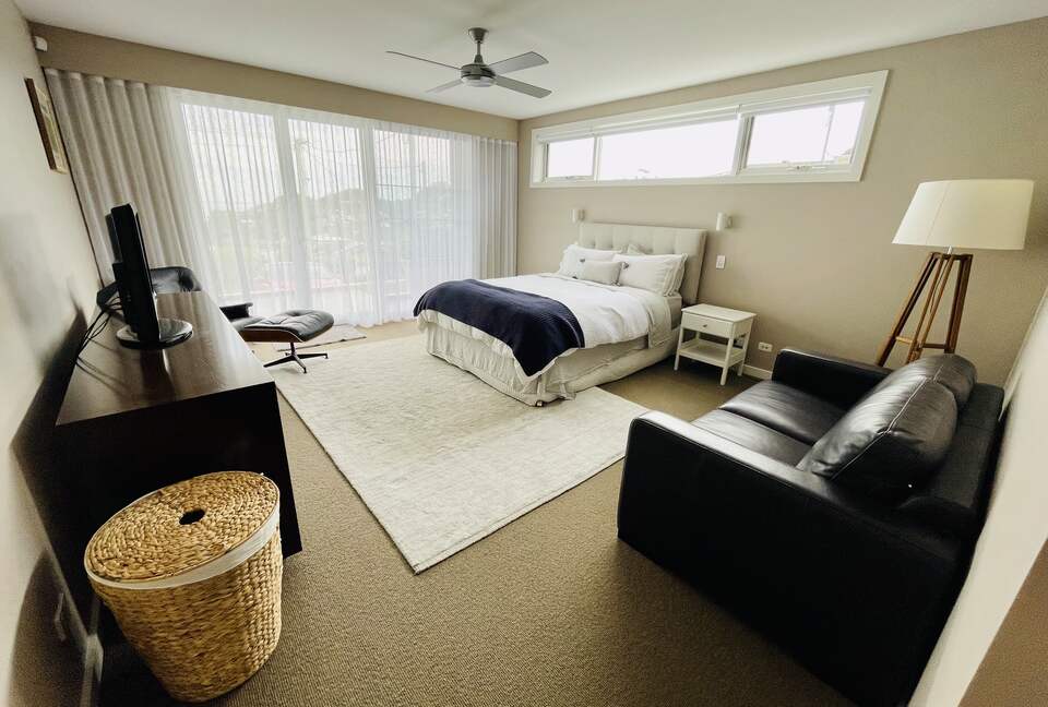 Elevated Coastal Luxury with Private Pool & Views - Avoca Beach, Australia