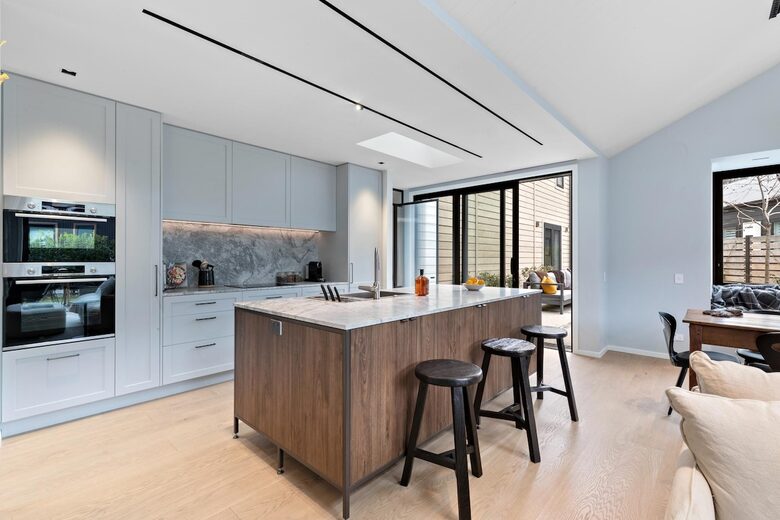 Modern Alpine Escape with Designer Finishes - Arrowtown, New Zealand