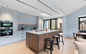 Modern Alpine Escape with Designer Finishes - Arrowtown, New Zealand