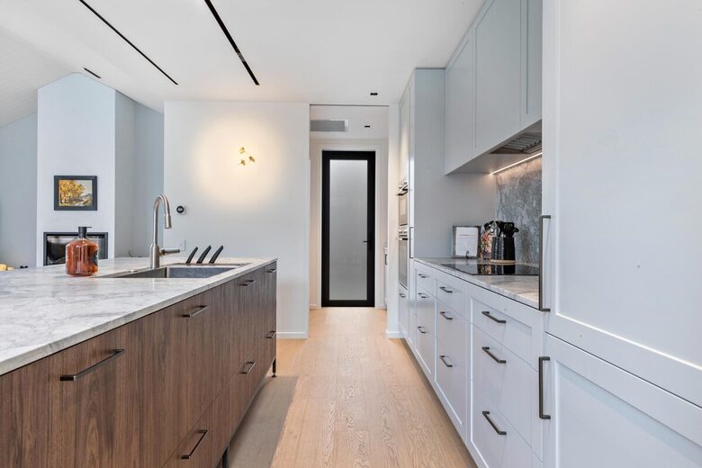 Modern Alpine Escape with Designer Finishes - Arrowtown, New Zealand