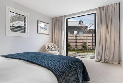 Modern Alpine Escape with Designer Finishes - Arrowtown, New Zealand