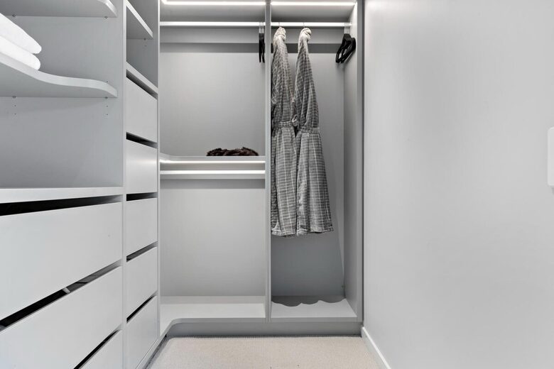 Modern Alpine Escape with Designer Finishes - Arrowtown, New Zealand