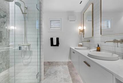 Modern Alpine Escape with Designer Finishes - Arrowtown, New Zealand