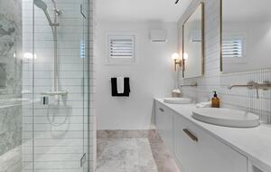 Modern Alpine Escape with Designer Finishes - Arrowtown, New Zealand