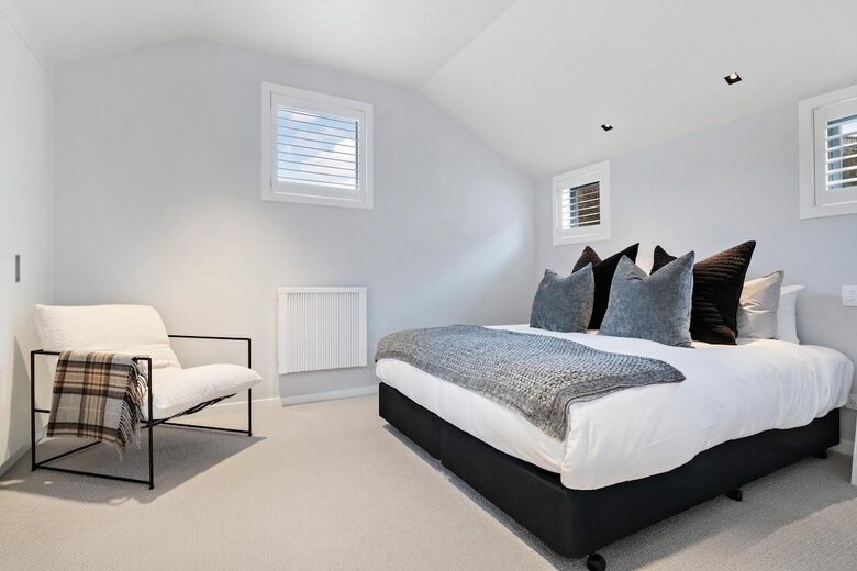 Modern Alpine Escape with Designer Finishes - Arrowtown, New Zealand