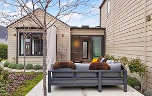 Modern Alpine Escape with Designer Finishes - Arrowtown, New Zealand