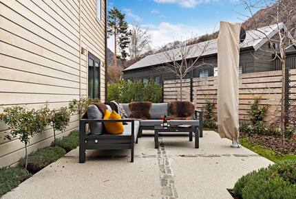 Modern Alpine Escape with Designer Finishes - Arrowtown, New Zealand