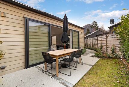 Modern Alpine Escape with Designer Finishes - Arrowtown, New Zealand