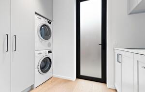 Modern Alpine Escape with Designer Finishes - Arrowtown, New Zealand