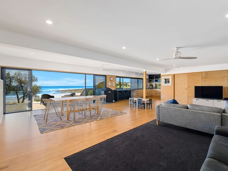 Endless Horizon | A Sophisticated Beachfront Retreat - Arrawarra Headland, Australia