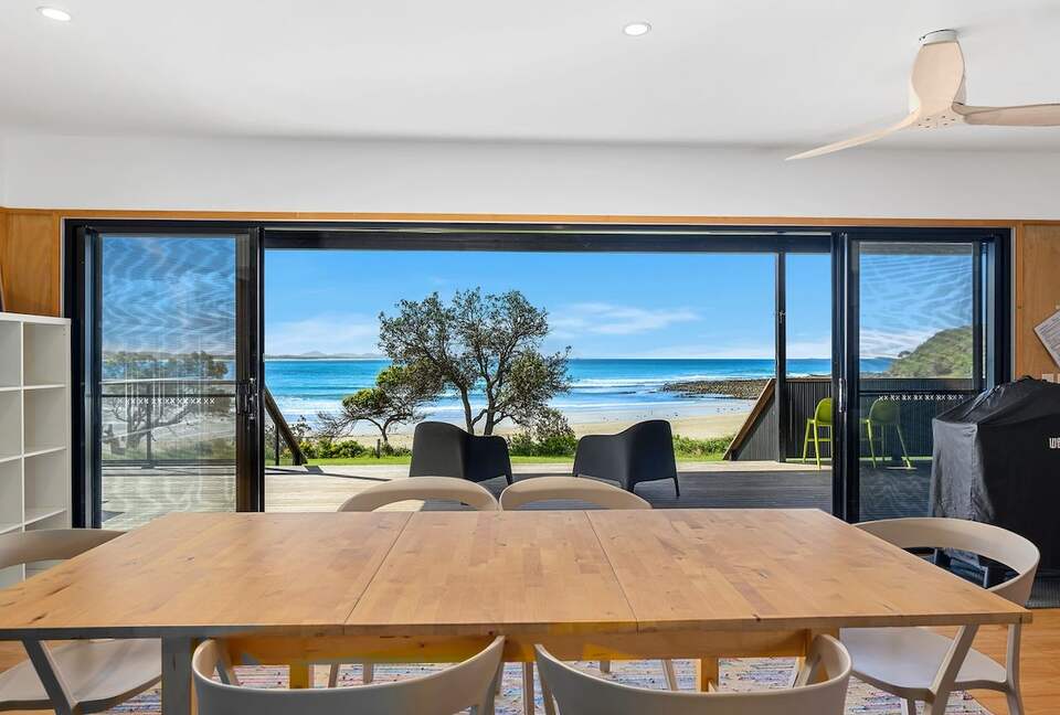 Endless Horizon | A Sophisticated Beachfront Retreat - Arrawarra Headland, Australia