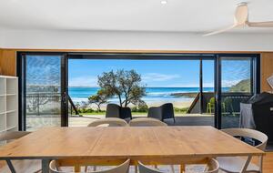 Endless Horizon | A Sophisticated Beachfront Retreat - Arrawarra Headland, Australia