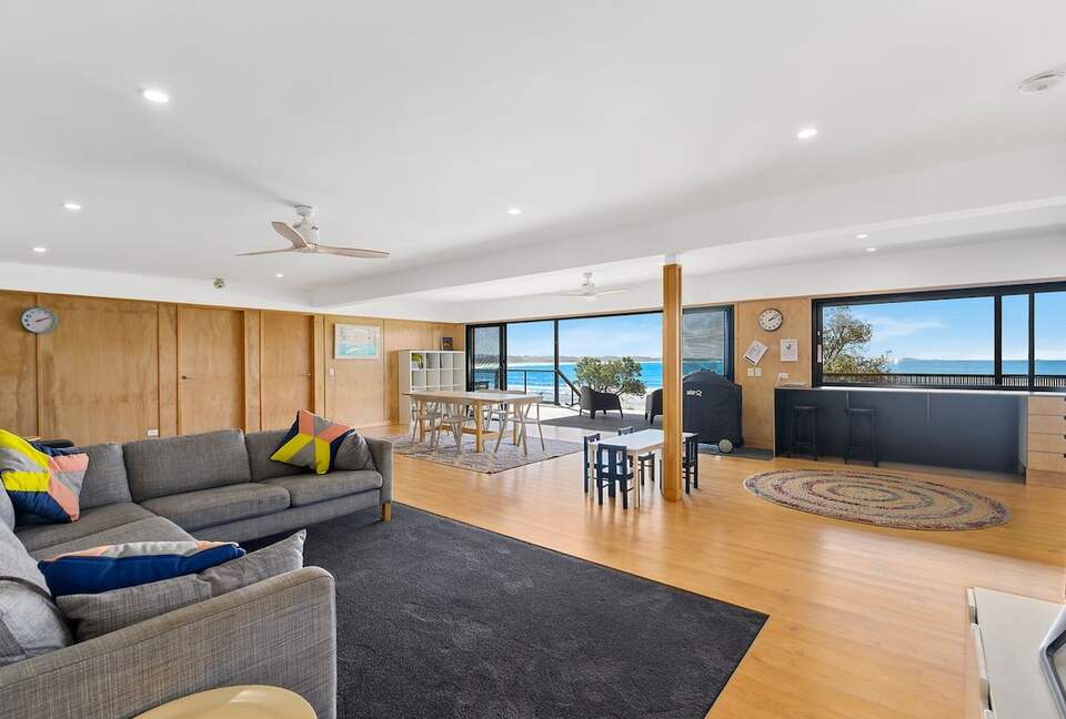 Endless Horizon | A Sophisticated Beachfront Retreat - Arrawarra Headland, Australia