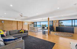 Endless Horizon | A Sophisticated Beachfront Retreat - Arrawarra Headland, Australia