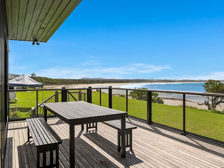 Endless Horizon | A Sophisticated Beachfront Retreat - Arrawarra Headland, Australia