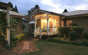 Lakeside Tranquility in Yungaburra - Yungaburra, Australia
