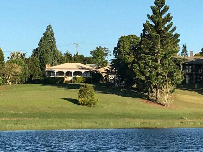 Lakeside Tranquility in Yungaburra - Yungaburra, Australia