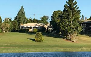 Lakeside Tranquility in Yungaburra - Yungaburra, Australia